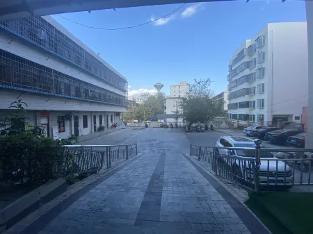 Jinhai Hotel Tunchang Отели рядом с достопримечательностью «Wolong Mountain»