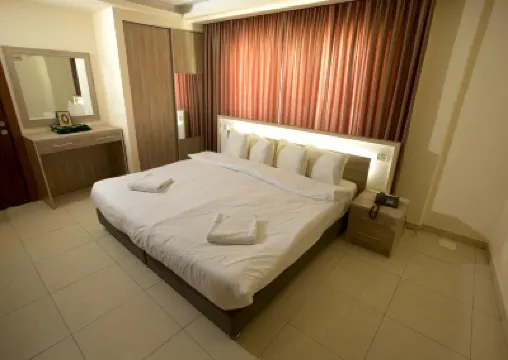 盧傑恩套房酒店 鄰近約旦大學的酒店