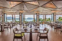 Oceanfront Beach Resort Hôtels à : Phuket