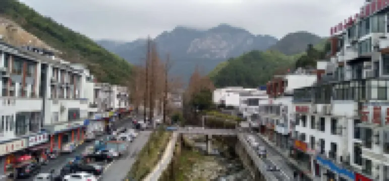 Huayuan Homestay (Huangshang Scenic Area South Gate) فنادق في 
