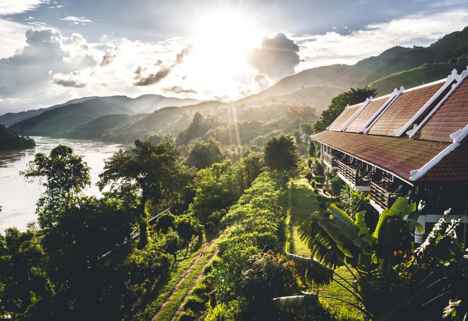 2. 더 생추어리 파..