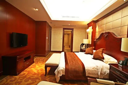 Tieshan Hotel Отели рядом с достопримечательностью «Anhui Normal University Qijiang College (Wenjin Campus)»