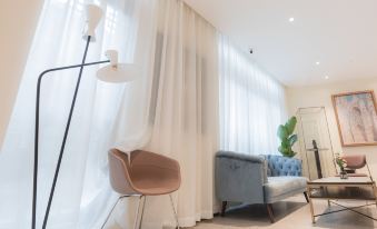Lano Hotel (Doujiangyan Scenic Area)