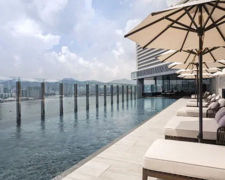 Hyatt Centric Victoria Harbour Hong Kong Отели рядом с достопримечательностью «Чхайвань»