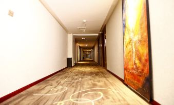 Runtai International Hotel - Housity