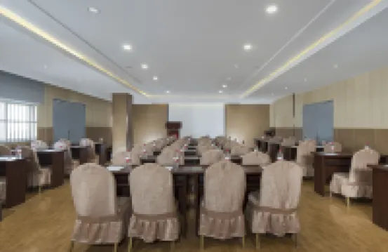 Vienna Hotel (Lixin Yuanli Square)