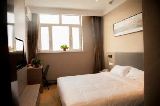 Dehui Yunshang Business Hotel