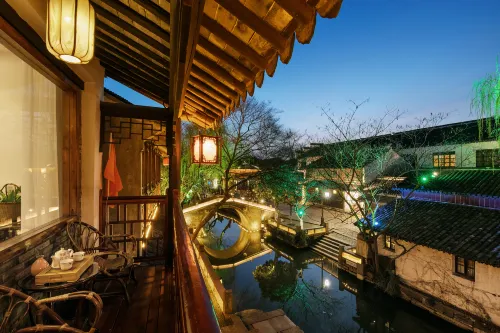 Qianshe Mengli Shuixiang Linhe Inn