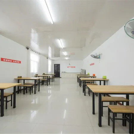 HanTing Hotel (Xi’an Lantian Xinmao Plaza Branch)