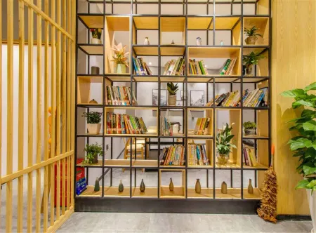 Yuexi No.1 Guesthouse Отели рядом с достопримечательностью «Lishui Ancient Street»