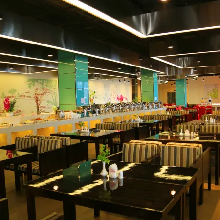 Qicai Hotel