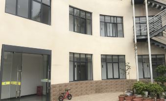 Yunxi Minshe Hotel