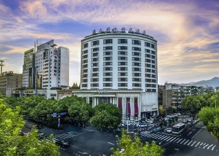 The Pearl Boutique Hotel Lishui Отели рядом с достопримечательностью «Baiyun Mountain»