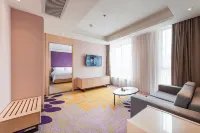 Lavande Hotel (Zhongshan Guzhen Town People's Square)