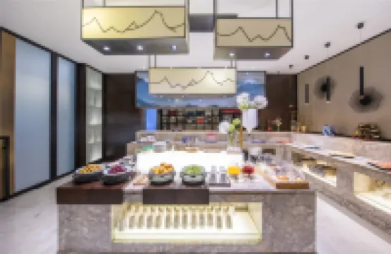 雲は頤が自在であるホテル(フフホト駅)