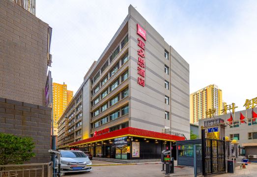 宜必思酒店（兰州东方红广场万象城店）外景图