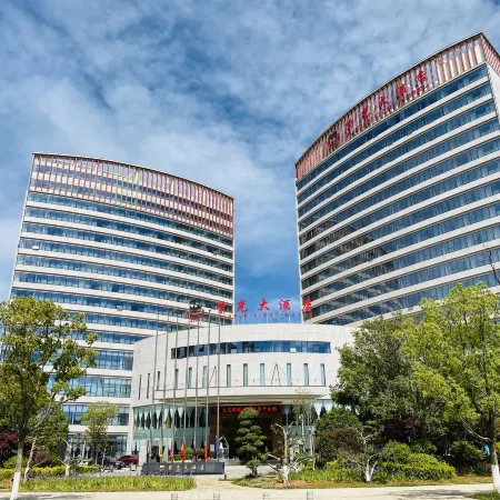 Zhaotong Purple Light Hotel Отели в г. Чжаотун