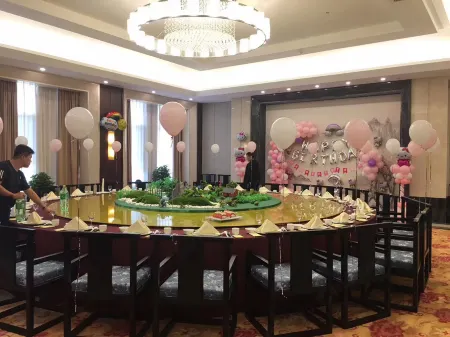 Fei County Inzone Garland Hotel