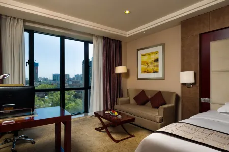 Urumqi Northwest Petroleum Hotel (Beijing Road Huijia Times Square Branch)