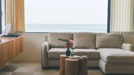 Blue Steak Wonder Nagahama Отели рядом с достопримечательностью «Lazor Garden Alivila Cristea Church»