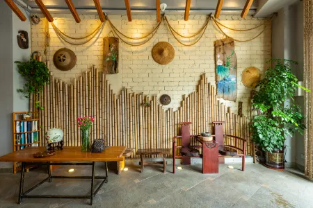 Jingxin Tea House - Elegant Audio-Visual Hotel (Guilin North High-Speed Rail Station Branch)