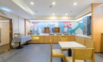 HanTing Hotel (Shanghai Zhangjiang Park Guanglan Road Subway Station)