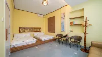 Floral Hotel·Zhaoqing Companion Moon Hotel (Xinghu Archway Seven Star)