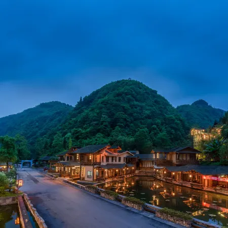 Shier Beihou Shuanghe Inn
