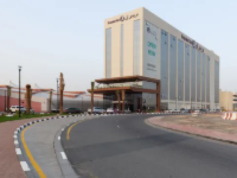 بريمير إن دبي دراجون مارت Hotels near الخوانيج ووك