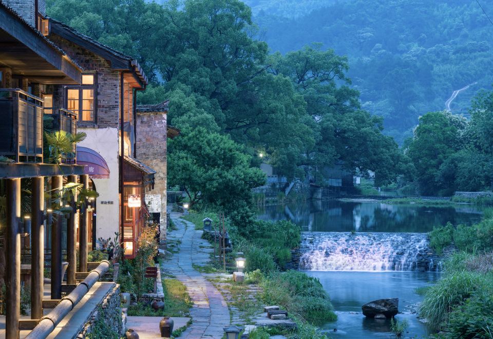 Wuyuan On The Bound Hotel 로비