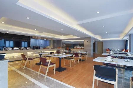 Kyriad Marvelous Hotel