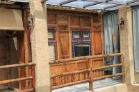 Shangu Guesthouse Hotels near Monibao Tangka Zhanlan Center