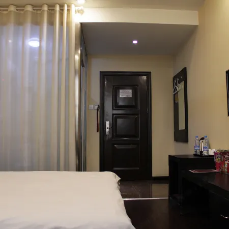 Oucheng Film Theme Hotel