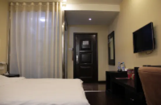 Oucheng Film Theme Hotel