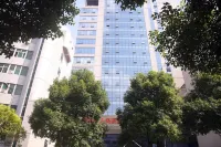 Wanbinghao Wuyi Hotel (Renmin North Road Heshengtang Branch) Hotel in zona Hunan Jishou Administration School