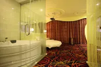 Weite Theme Hotel Hotels in Zezhou