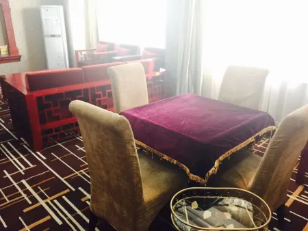 Jiuyuan Business Hotel Отели рядом с достопримечательностью «Yinchuan Han Meilin Art Museum»