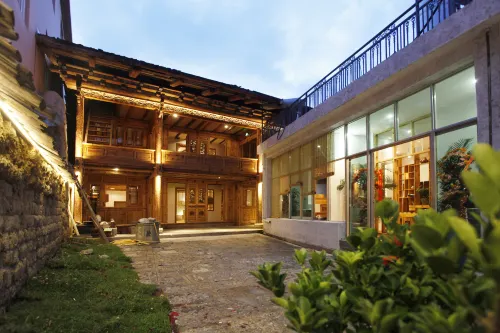 Shangri-La Yuqing Travel