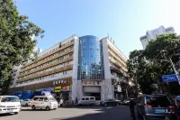 金馬飯店（深圳大劇院紅嶺南地鐵站店） 安迪斯小童廣場（東園路店）附近的飯店