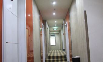 Wenxian Modern Hotel