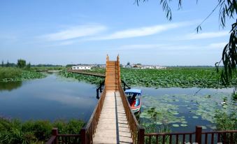 The Baiyang Lake Wangyue Island No.18 Farmhouse