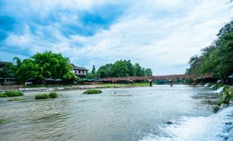 Pingle Ancient Town Lijiang Hostel