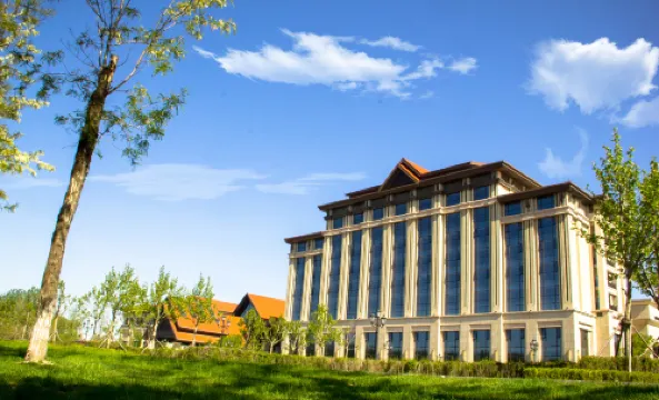 판진 홍하이 온천 호텔