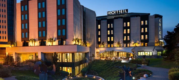 Cosmo Hotel Torri Hotele w: Mediolan