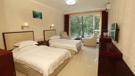 Leranju Hotel Отели рядом с достопримечательностью «Birds Paradise»