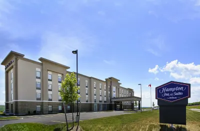Hampton Inn & Suites by Hilton Truro Hotels in 