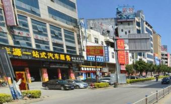 Zhihao Hotel Vienna (Jinjiang China Shoe Capital Wuyue Plaza Store)