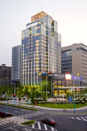 Zhong Lian Yuehai International Hotel Отели рядом с достопримечательностью «luyuanguzhen»