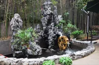 Crystal Pudi Hotel (Jingdezhen Taoyangli People's Square)