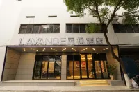 Lavande Hotel (Kunshan High-speed Railway South Station Yushan Square Metro Station) - Parkplatz